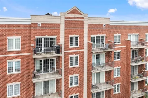 405 South Creekside Drive Palatine IL 60074