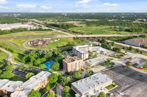 405 South Creekside Drive Palatine IL 60074