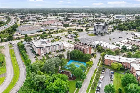 405 South Creekside Drive Palatine IL 60074