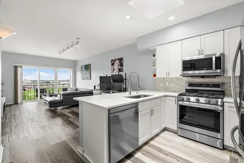 405 South Creekside Drive Palatine IL 60074