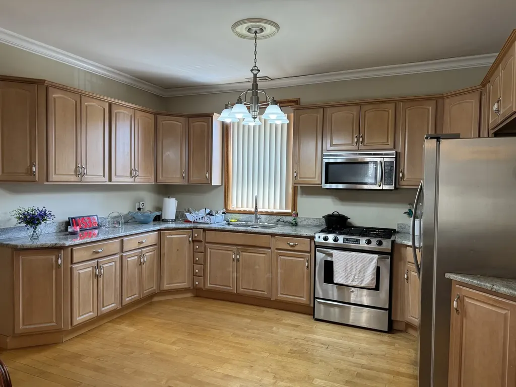 3256 North Elston Avenue Chicago IL 60618
