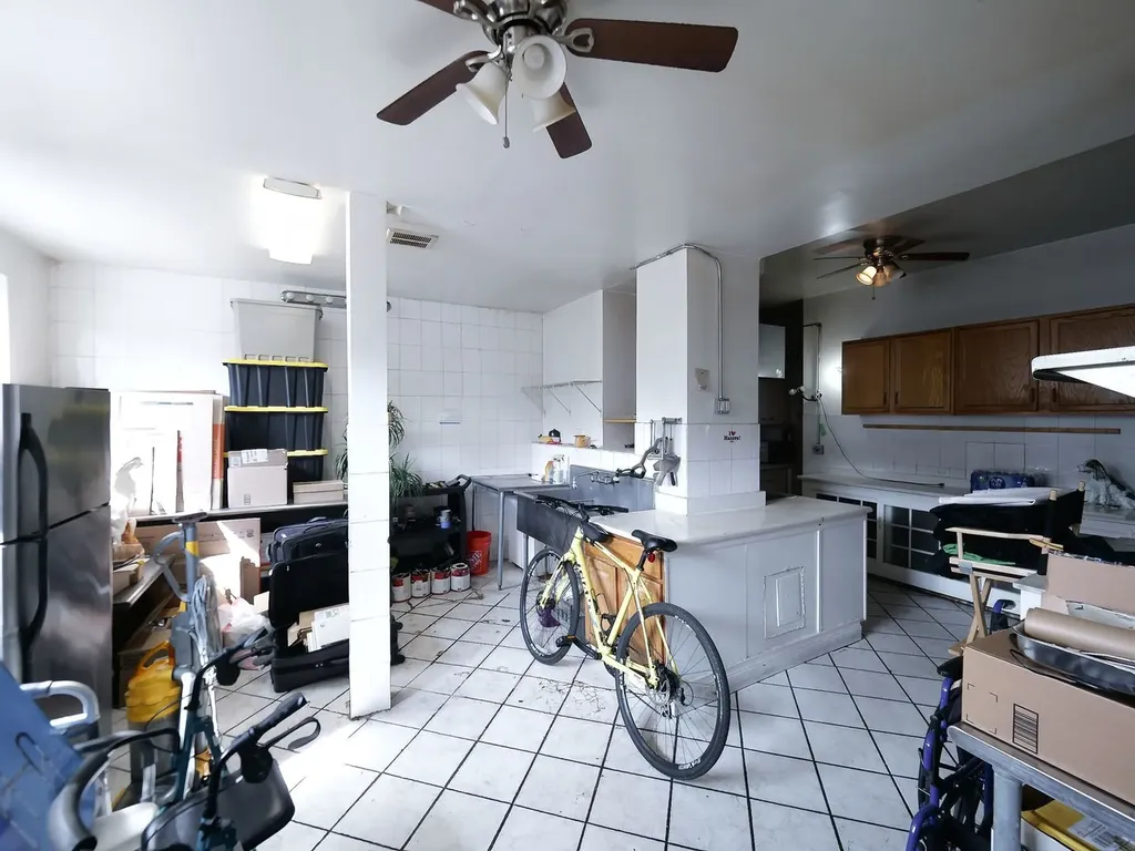 3256 North Elston Avenue Chicago IL 60618