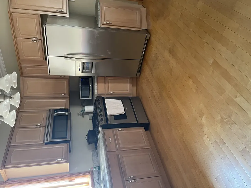 3256 North Elston Avenue Chicago IL 60618