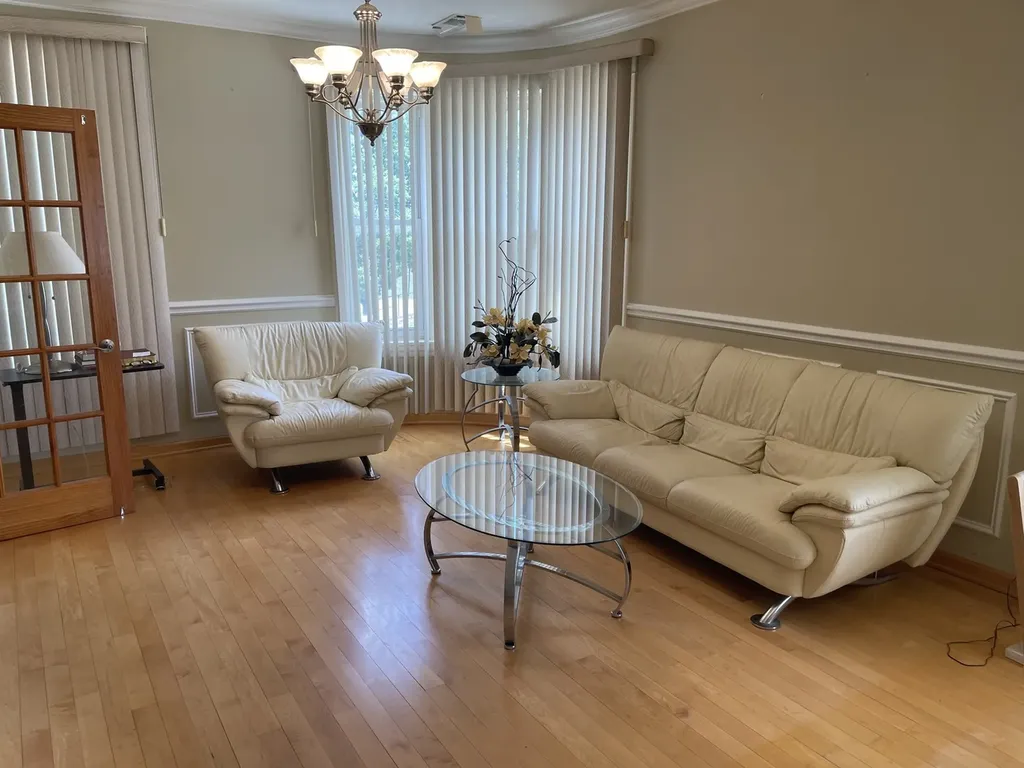 3256 North Elston Avenue Chicago IL 60618