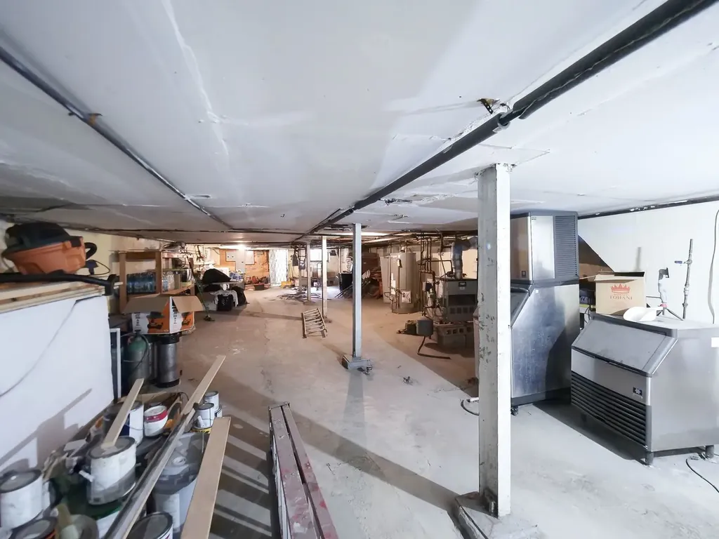 3256 North Elston Avenue Chicago IL 60618