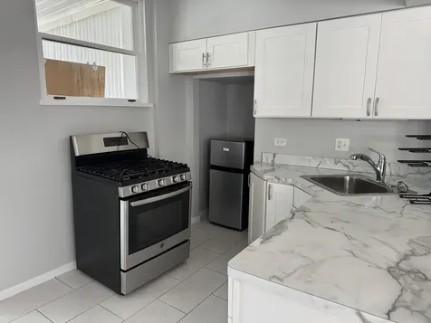 3256 North Elston Avenue Chicago IL 60618