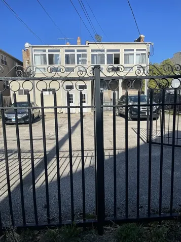 3256 North Elston Avenue Chicago IL 60618