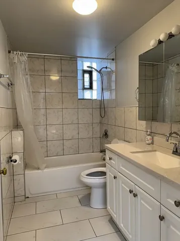 3256 North Elston Avenue Chicago IL 60618