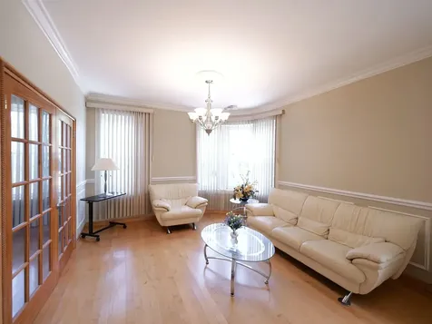 3256 North Elston Avenue Chicago IL 60618