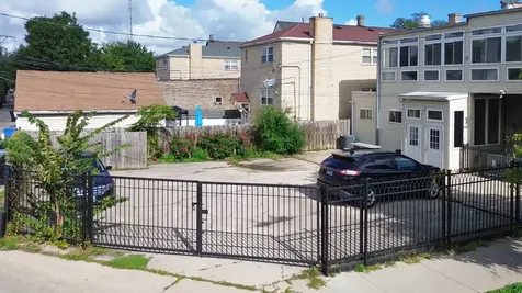 3256 North Elston Avenue Chicago IL 60618