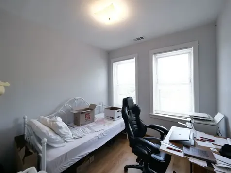 3256 North Elston Avenue Chicago IL 60618