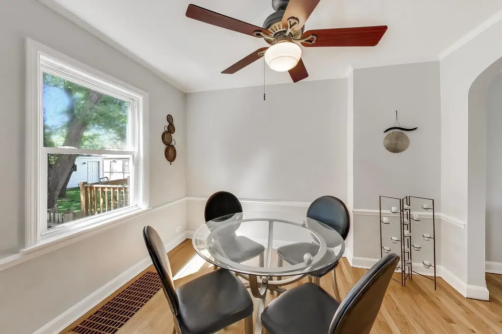 6438 North Oketo Avenue Chicago IL 60631