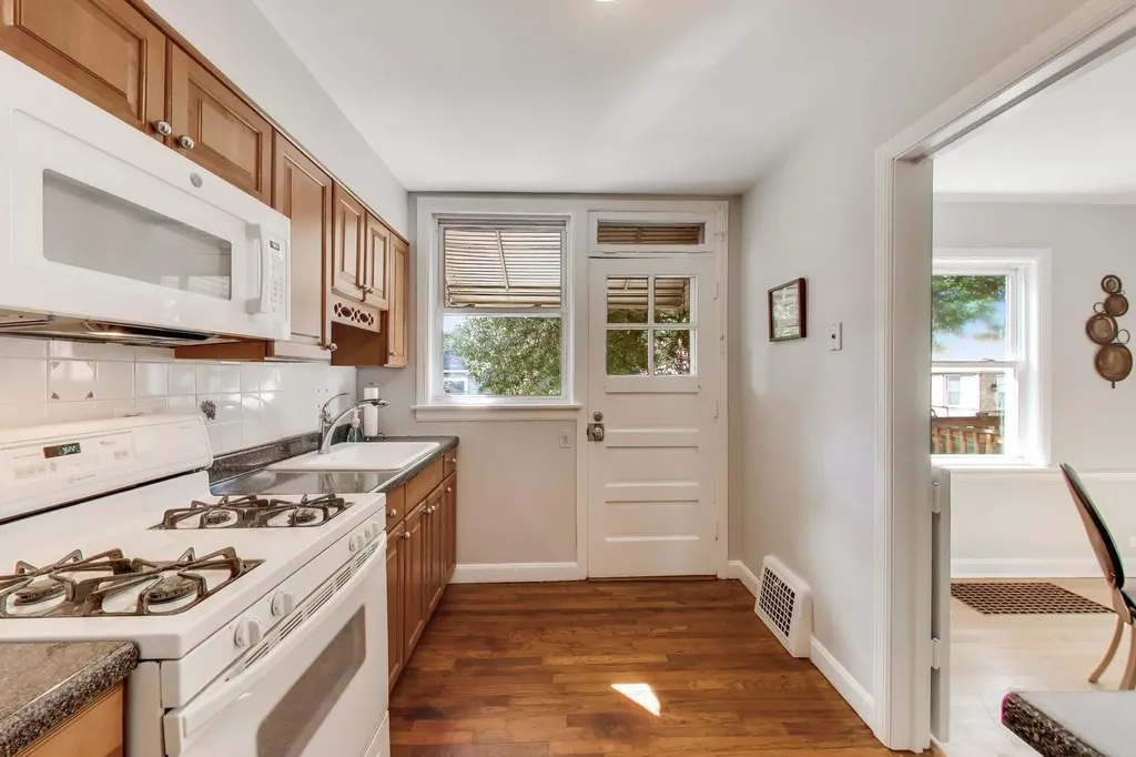 6438 North Oketo Avenue Chicago IL 60631