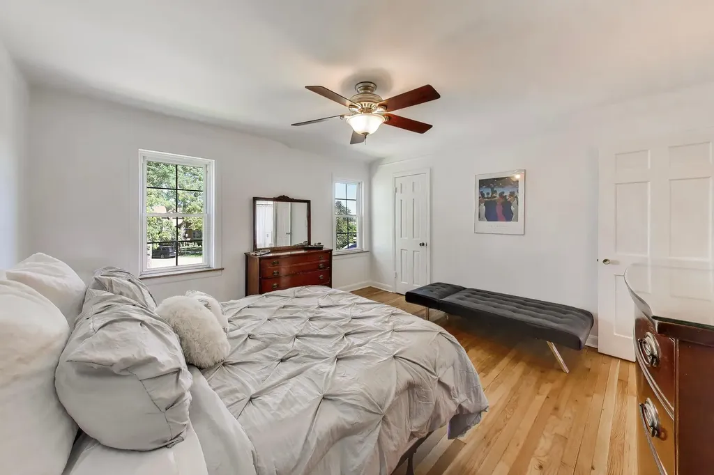 6438 North Oketo Avenue Chicago IL 60631