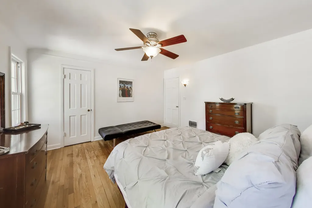 6438 North Oketo Avenue Chicago IL 60631
