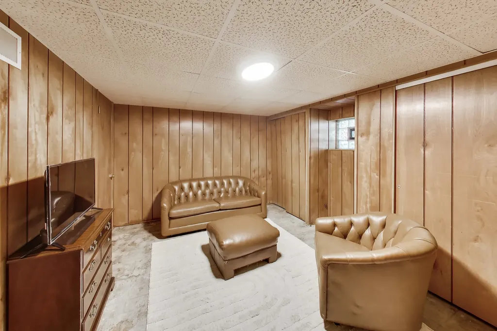 6438 North Oketo Avenue Chicago IL 60631