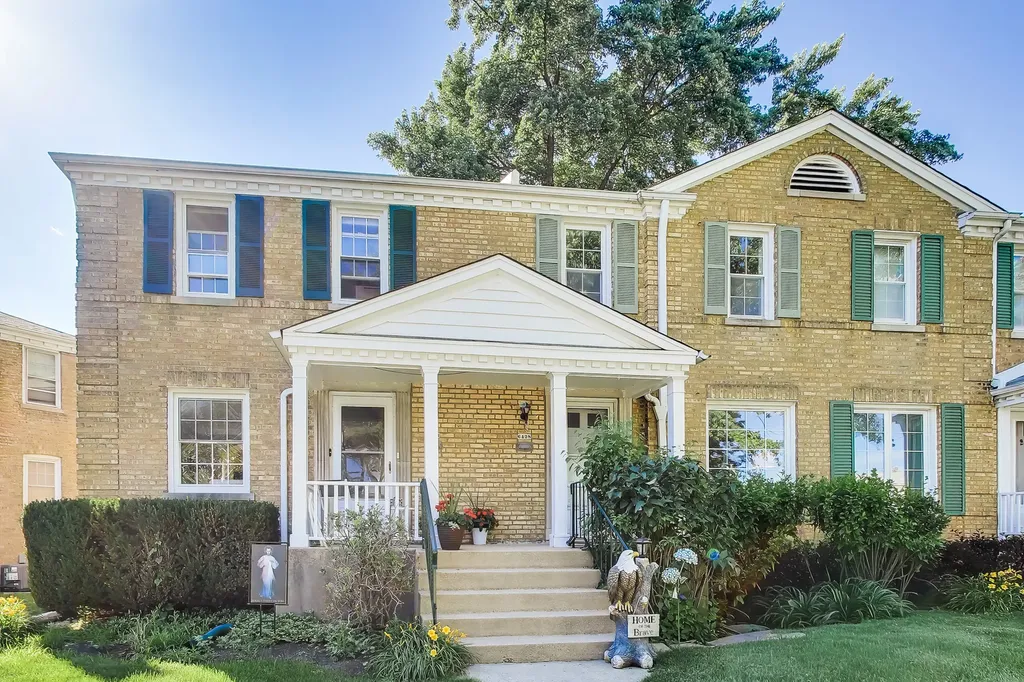 6438 North Oketo Avenue Chicago IL 60631