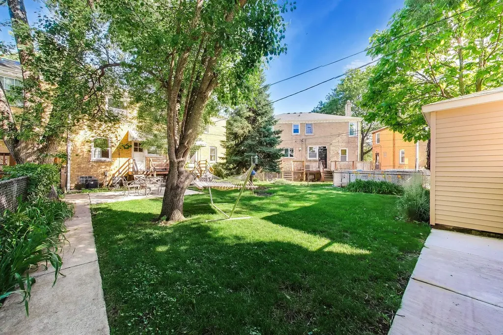 6438 North Oketo Avenue Chicago IL 60631