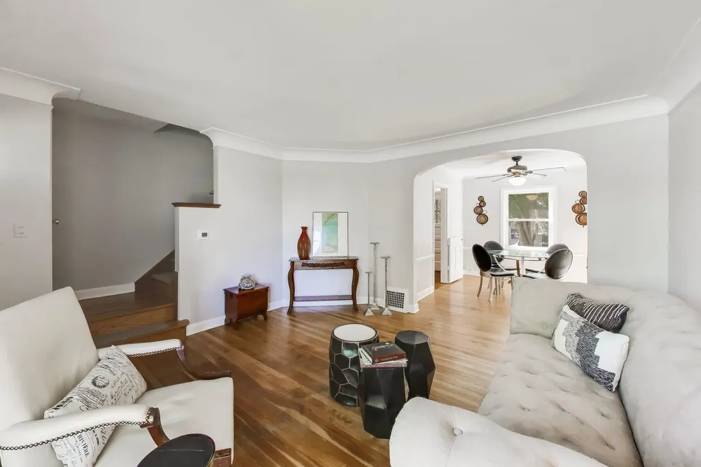 6438 North Oketo Avenue Chicago IL 60631