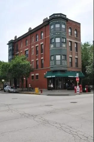 3359 North Southport Avenue Chicago IL 60657