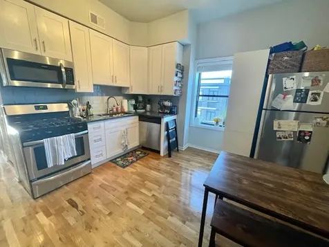 3359 North Southport Avenue Chicago IL 60657