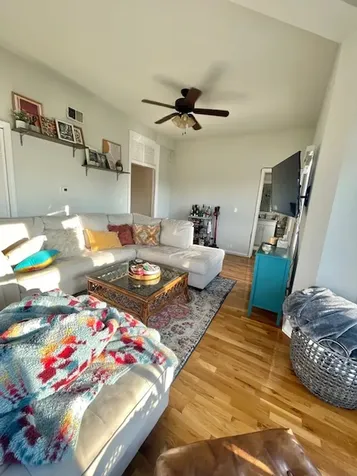 3359 North Southport Avenue Chicago IL 60657