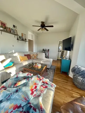 3359 North Southport Avenue Chicago IL 60657