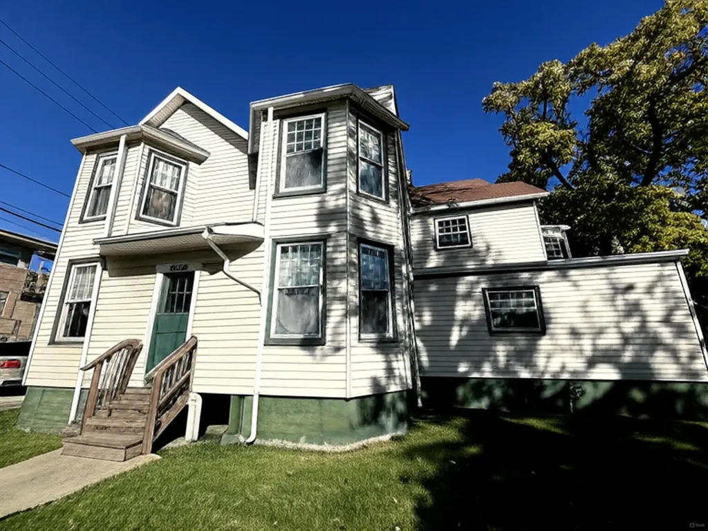 4118 West Cullom Avenue Chicago IL 60641