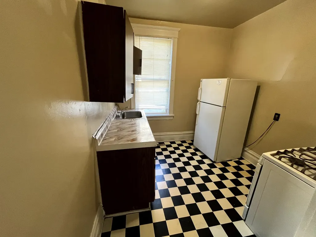 4118 West Cullom Avenue Chicago IL 60641
