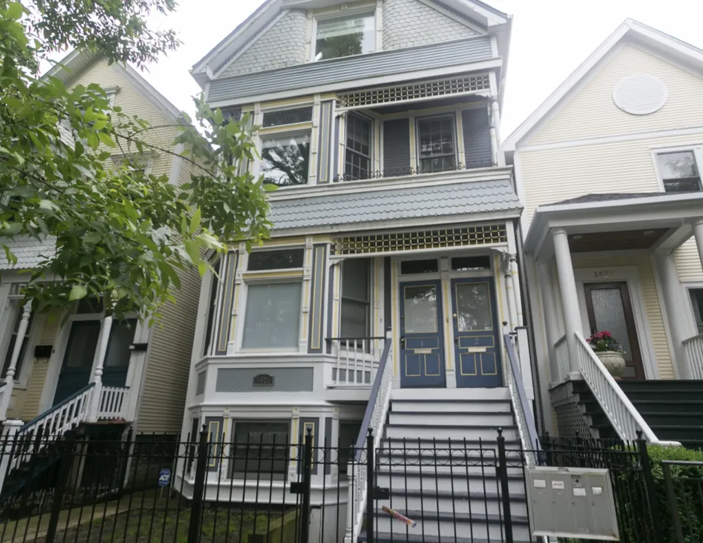 1425 West Henderson Street Chicago IL 60657