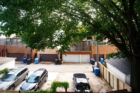 1425 West Henderson Street Chicago IL 60657
