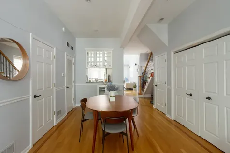 1425 West Henderson Street Chicago IL 60657