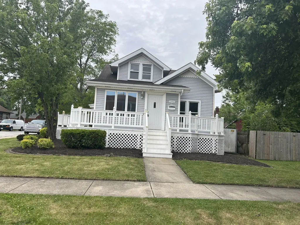3673 Randolph Street Lansing IL 60438