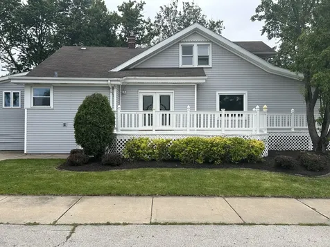 3673 Randolph Street Lansing IL 60438