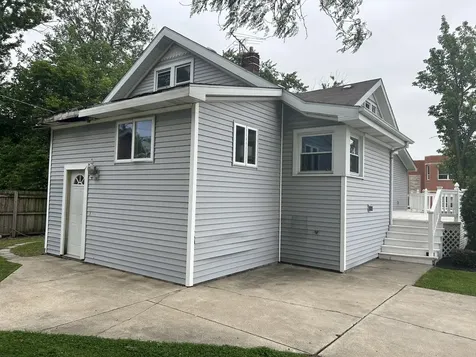 3673 Randolph Street Lansing IL 60438