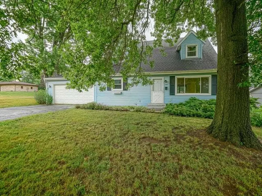 943 North Crest Court Byron IL 61010