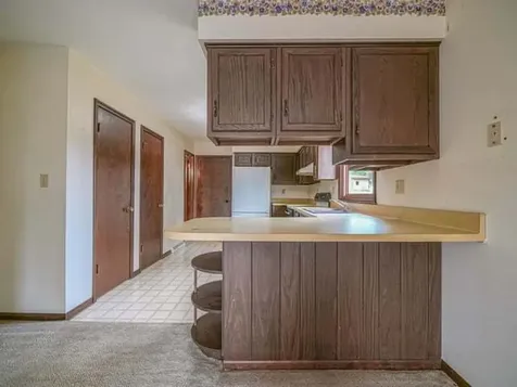 943 North Crest Court Byron IL 61010