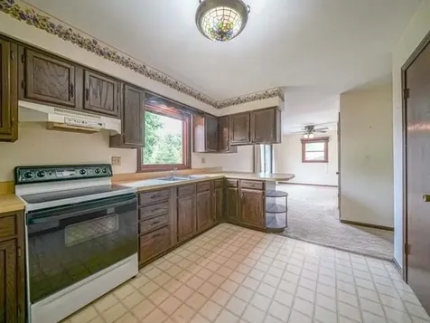 943 North Crest Court Byron IL 61010