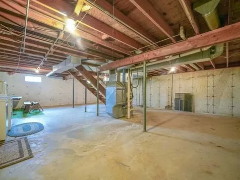 943 North Crest Court Byron IL 61010