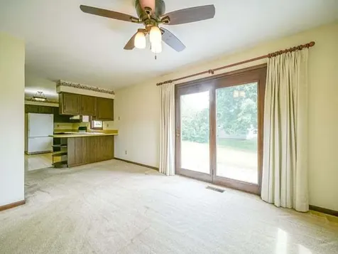 943 North Crest Court Byron IL 61010