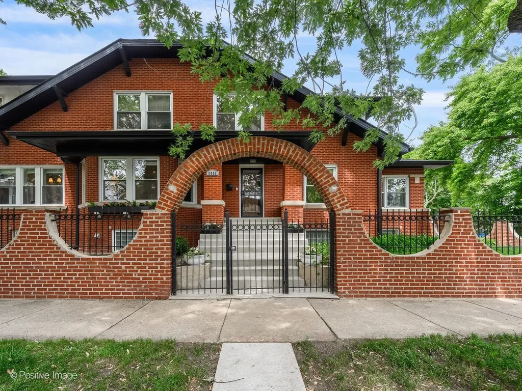 5002 North Central Park Avenue Chicago IL 60625