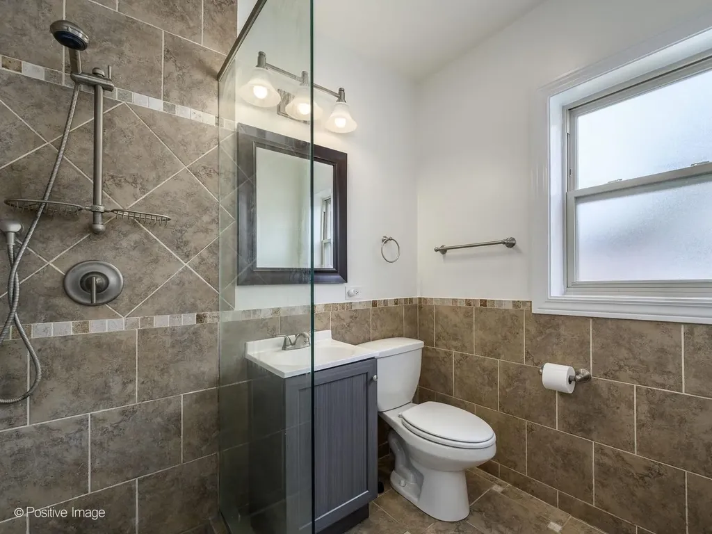 5002 North Central Park Avenue Chicago IL 60625