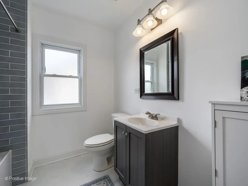 5002 North Central Park Avenue Chicago IL 60625