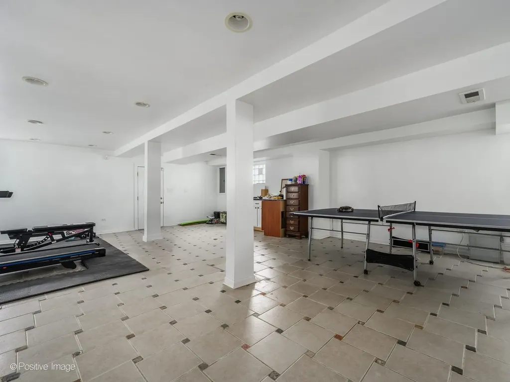 5002 North Central Park Avenue Chicago IL 60625