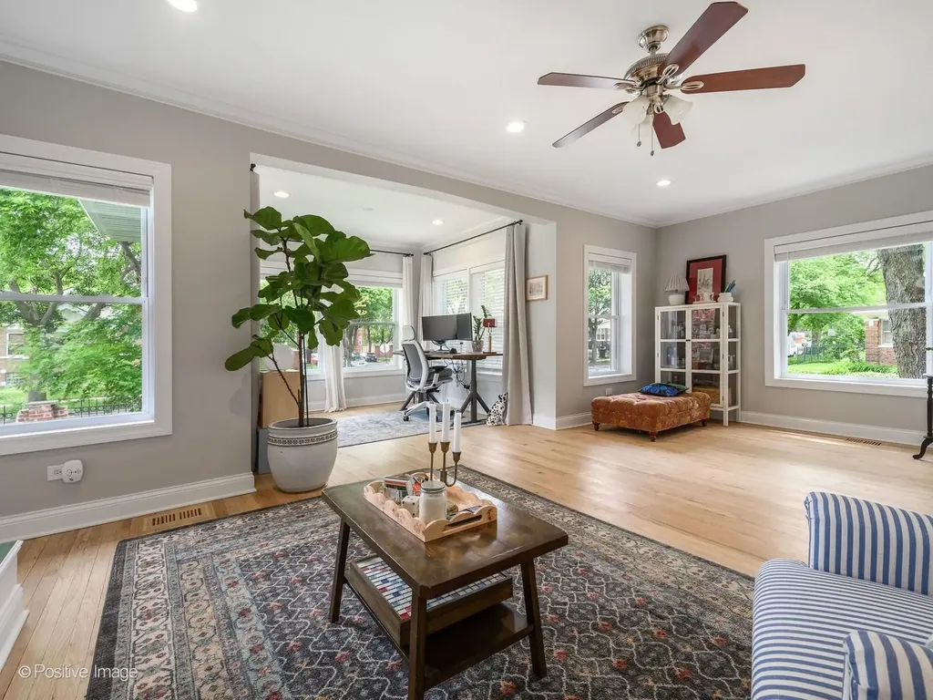 5002 North Central Park Avenue Chicago IL 60625