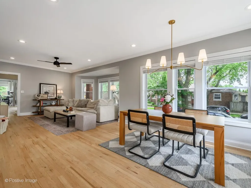 5002 North Central Park Avenue Chicago IL 60625