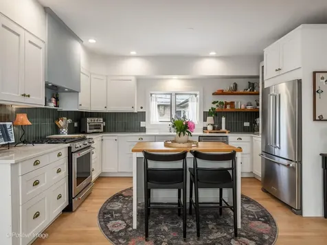 5002 North Central Park Avenue Chicago IL 60625