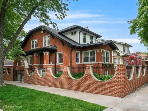 5002 North Central Park Avenue Chicago IL 60625