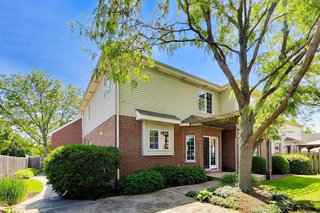 626 North Van Auken Street Elmhurst IL 60126