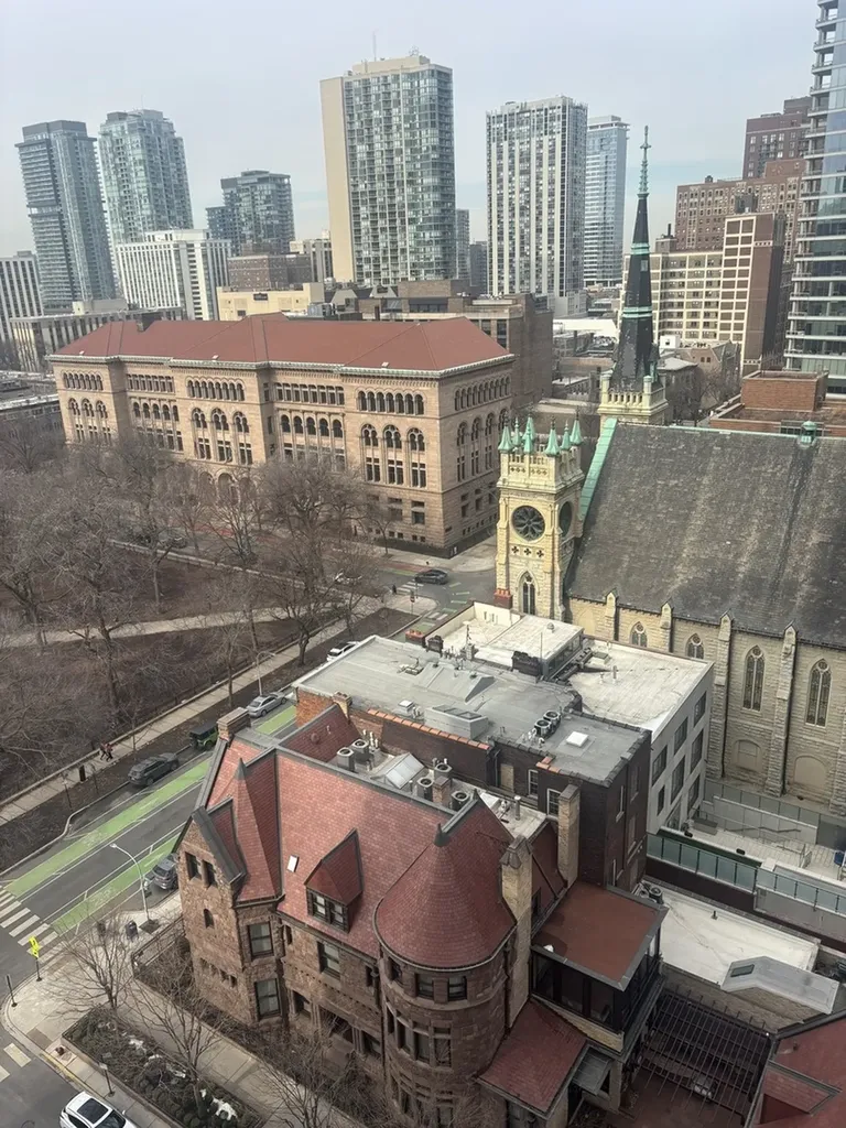 33 West Delaware Place Chicago IL 60610